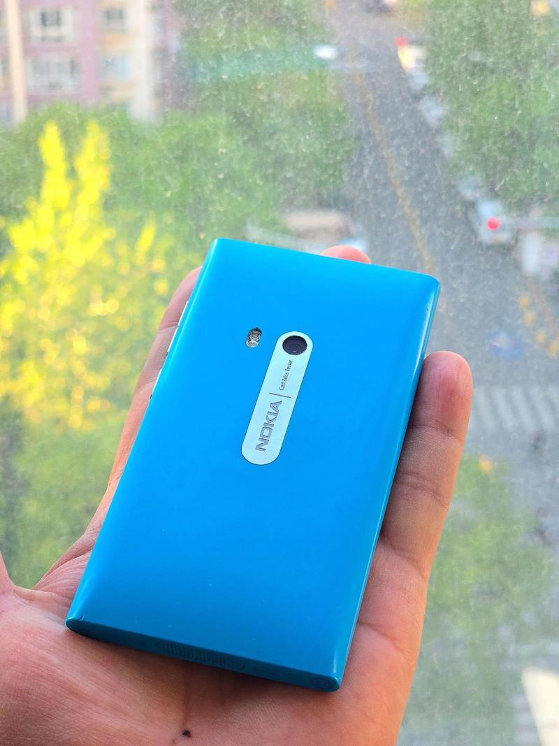 诺基亚翻盖vs旋盖设计对比（诺基亚翻盖手机有哪些）