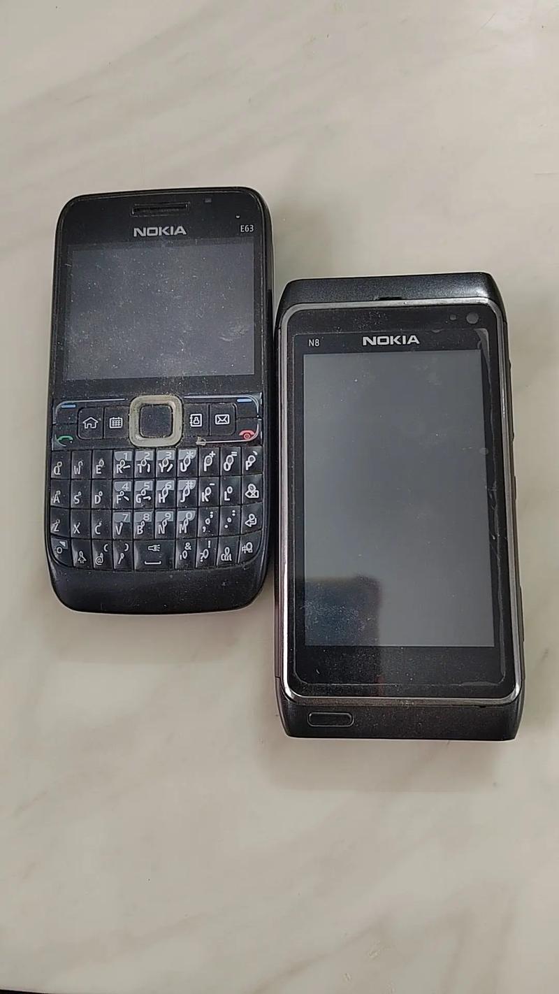 诺基亚纪念版vs常规版对比(诺基亚典藏版)