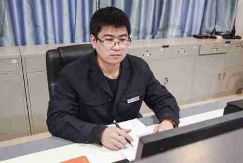 大析分析业大大（大分析师）