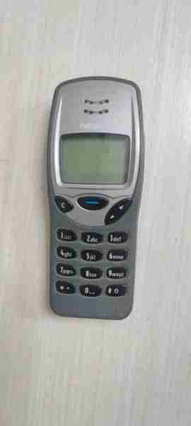 诺基亚真能砸核桃吗？（诺基亚真能砸核桃吗视频）