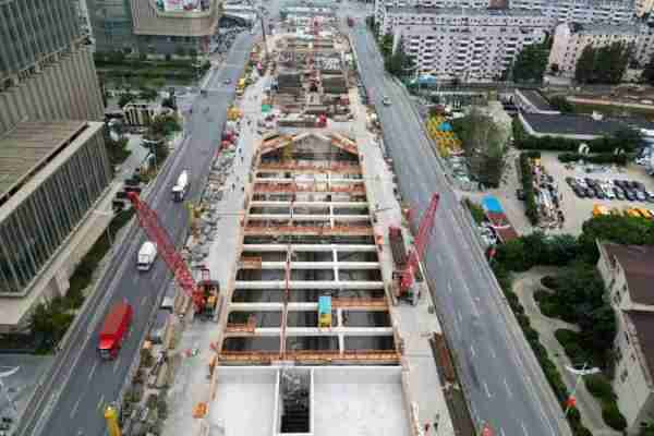 道城轨设轨建建建（城市轨道修建条件）